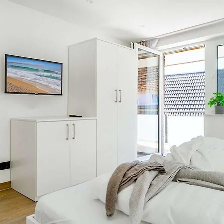 One-bedroom بيت للعطل *